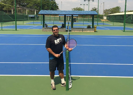 Vamos jogar tênis em Brasília? Raw Tennis Academy 